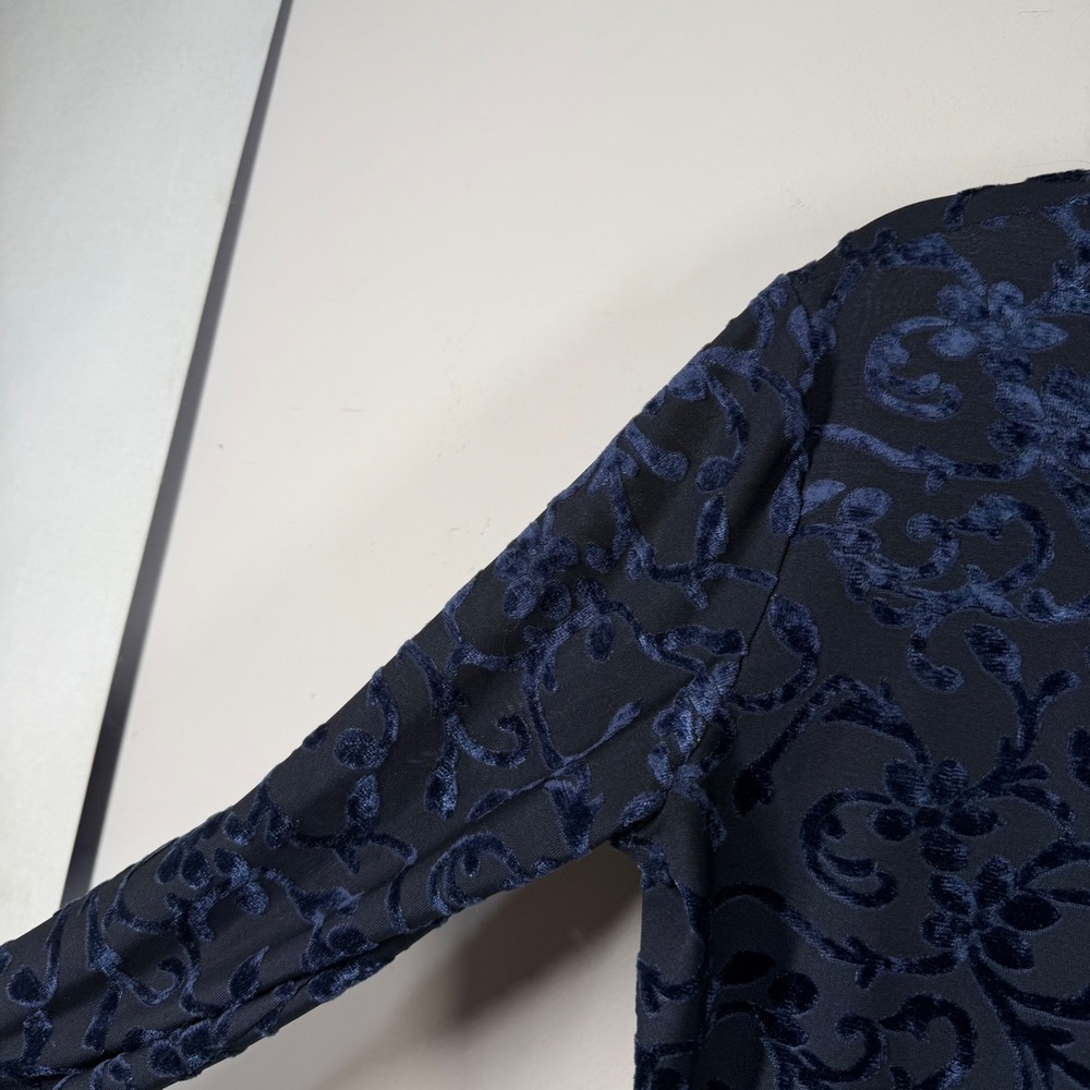Gruppo‎ Americano Collection Navy Blue Burnout Velvet Floral Long Sleeve Top XL - Picture 9 of 13
